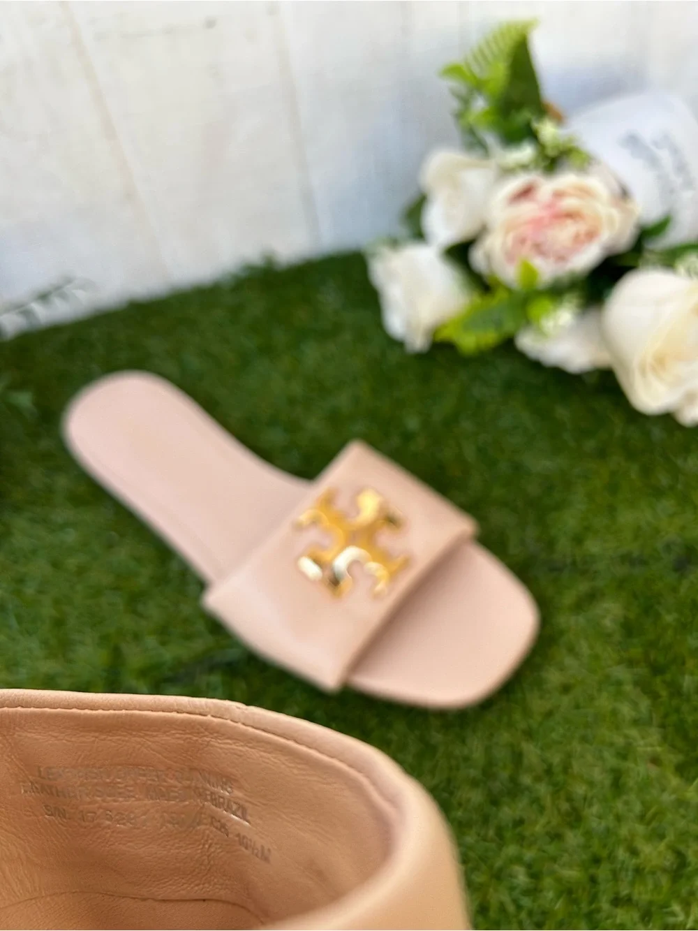 TORY BURCH ELEANOR SLIDE women size 10.5 gently used Color: Rose Pink / Gold